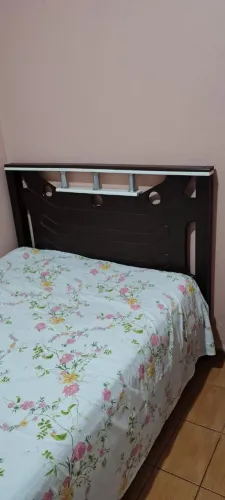 Cama Casal com colchão usado