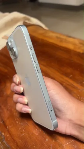 Vendo IPhone 15 128gb bateria 78%