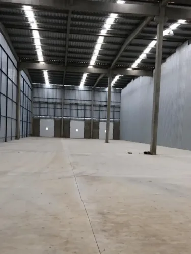Galpão com 1500m2 bem localizado próximo a humildes
