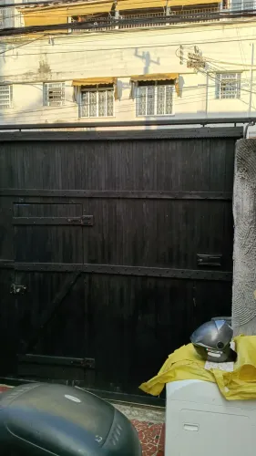 Vendo Portão de garagem com portão social 