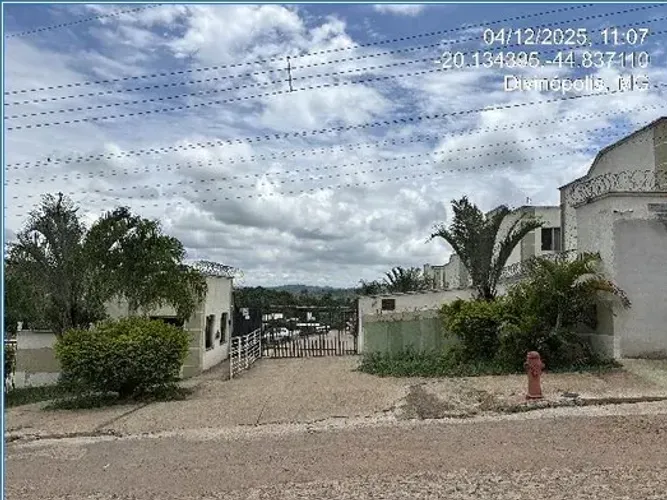 Imóvel para venda com 45 metros quadrados com 2 quartos em Jardim Candidés - Divinópolis -