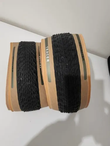 Pneus Specialized Tracer novos - 700x45 Tubeless