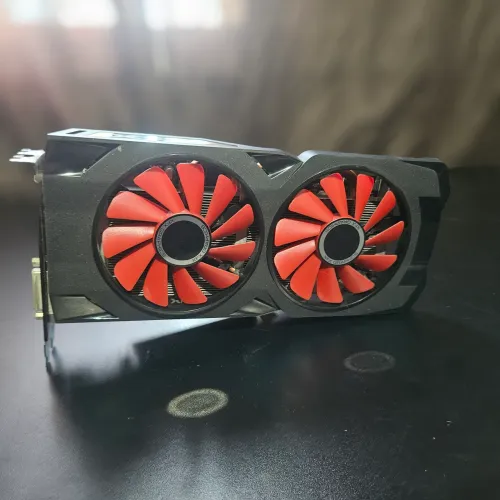 Placa de vídeo RX 570 4gb XFX