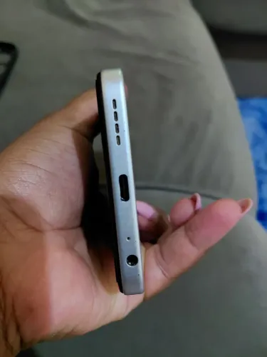 Celular Infinix em ótimo estado - Funcionando perfeitamente