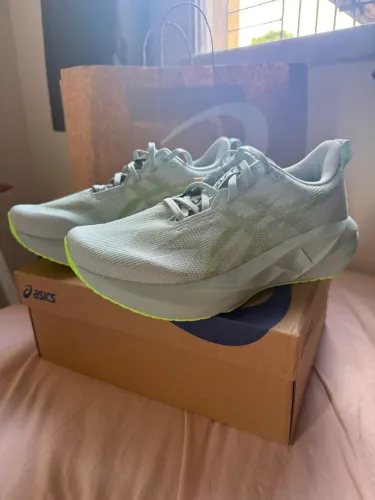TÊNIS NOVABLAST 5 MEN 39 VERDE ASICS