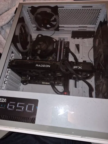 PC Gamer RX 6700 XT