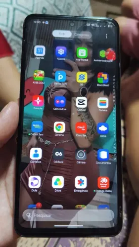 Vendo Realme C71 5G tirei 2 semanas com caixa e carregador original capa e película