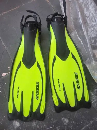 Equipamento de natação