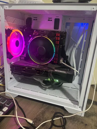 Pc gamer Ryzen 5 5600g Rx 7600