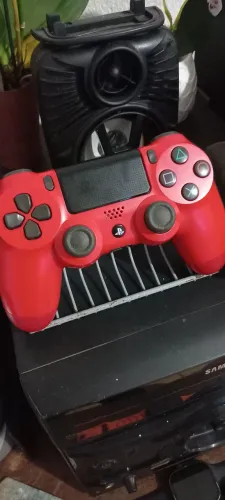 Controle original de Playstation 4 Magma Red, 100% original, top sem defeito,quero 250 Zs
