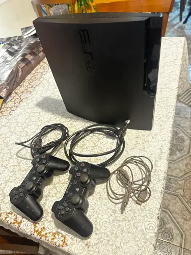 PlayStation 3 Slim + 2 Controles Originais + 19 Jogos Originais