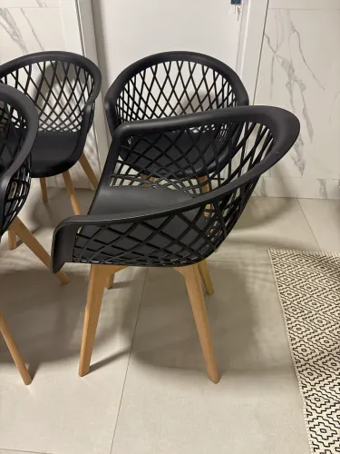 Kit com 4 Cadeiras - Novas R$ 800,00