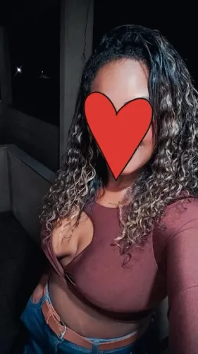 Vendo cabelo humano cacheado 45 cm com mechas
