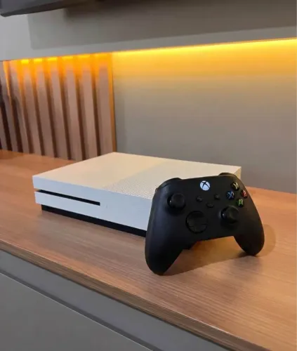 xbox one s 512GB varios jogos gta 5...