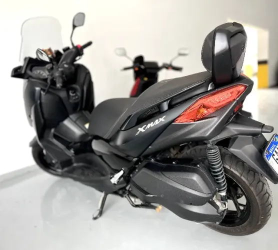 Yahamara 2022 Xmax 11Km ABS novíssima troco Strada