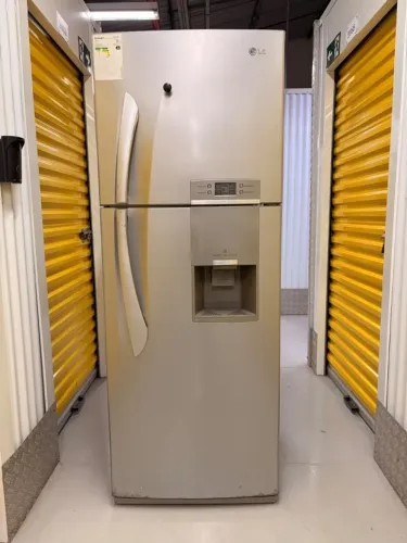 Geladeira inox LG 370 litros. Parcelo sem juros no cartão.