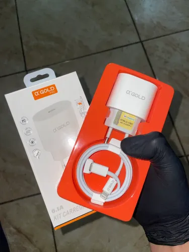 Carregador de iPhone turbo