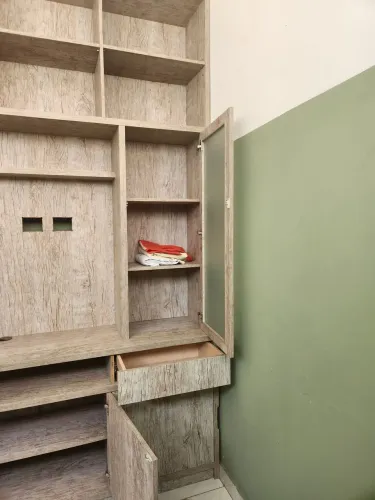 Estante para TV e livros