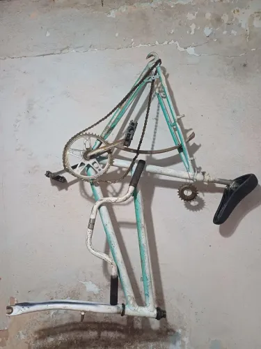 Quadro de bicicleta e peças 