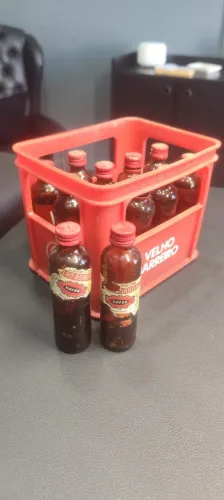 Caixa de Garrafas antigas