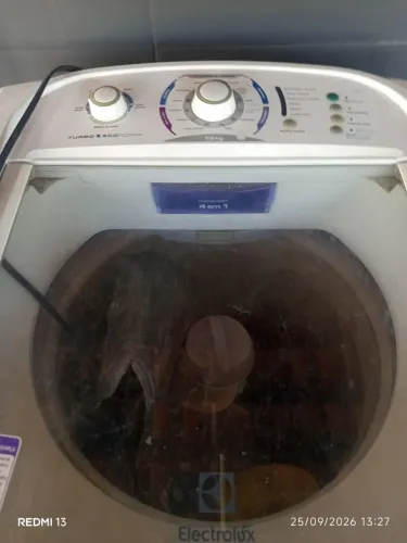 Máquina de lavar Eletrolux bem conservada
