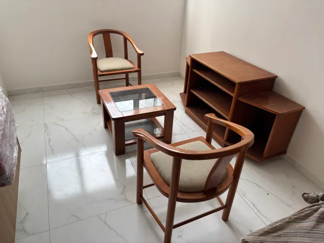 Conjunto de rack, cadeira e centro