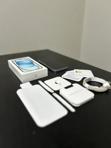 iPhone 15 - Azul 128gb c/ caixa