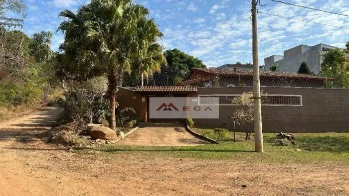 Chácara com 3 dormitórios à venda, 1100 m² por R$ 750.000,00 - Recanto dos Dourados - Camp