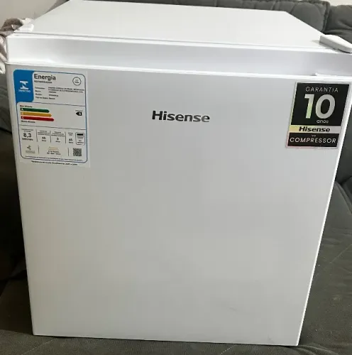Frigobar branco 45 litros com porta reversível