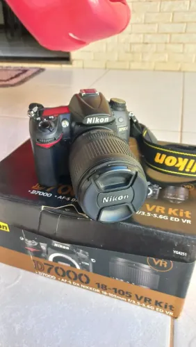 Câmera Nikon D7000 + Lente