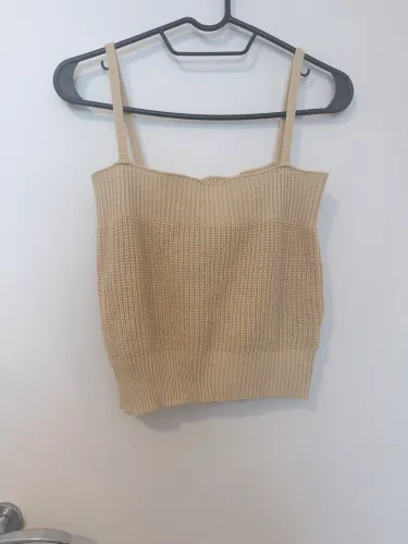 Cropped Bege Atemporal 