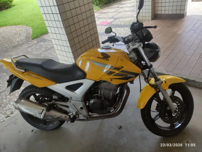 Moto CBX Twister 250