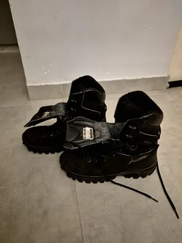 Bota tática Guartelá modelo attack 3  impermeável 