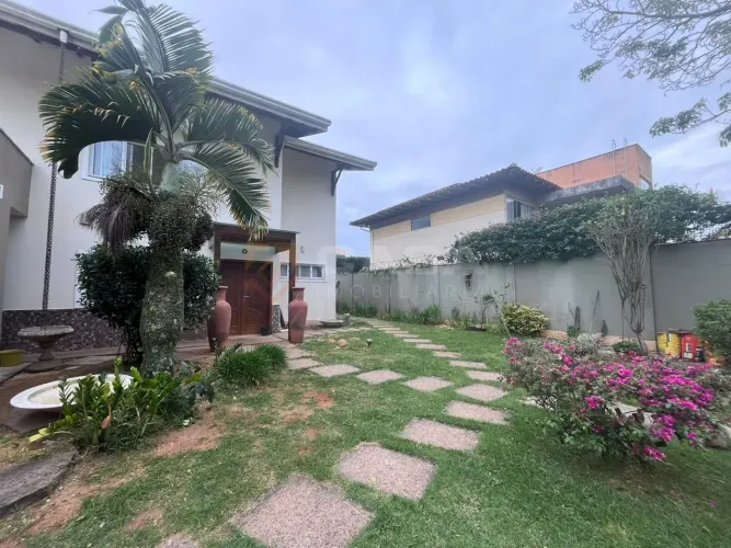 Casa com 3 quartos, 1 suíte, 4 vagas DE ALTO PADRÃO 3 QUARTOS COM SUÍTE MASTER EM