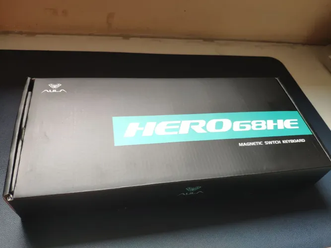Teclado Magnético - Aula Hero 68 HE com fio. Novo!