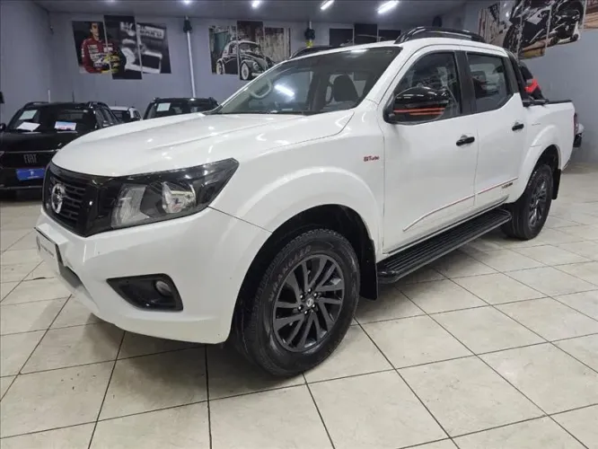 Nissan Frontier X-gear CD 4X4 2.3 Bi-TB Die.aut 2022