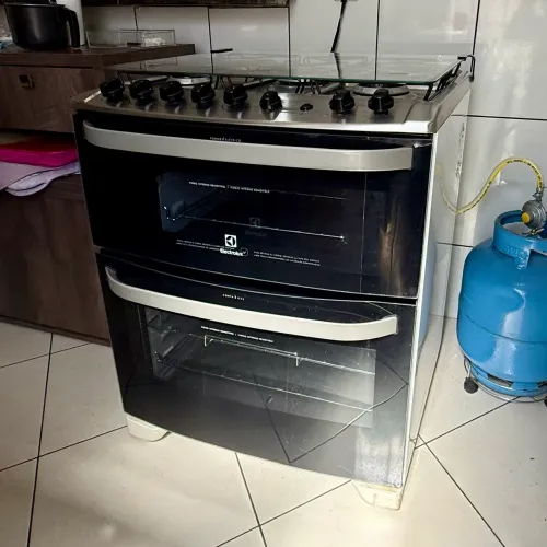 Fogão Electrolux 5 bocas duplo forno