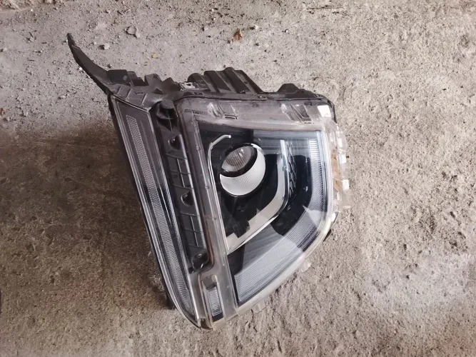 Farol de Hyundai Creta tgdi