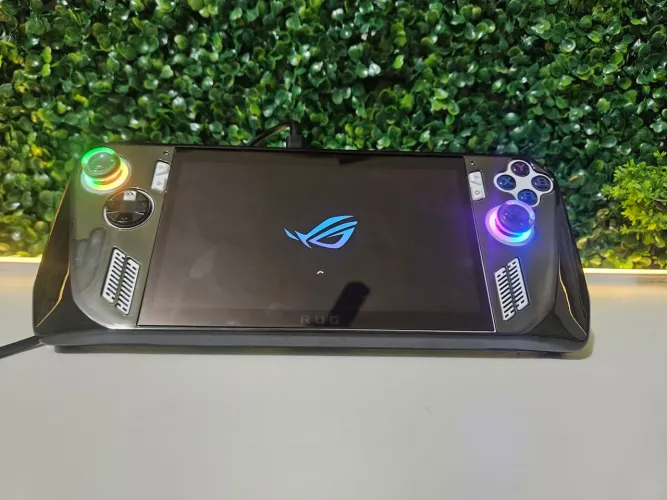 VIDEO GAME PORTÁTIL ROG ALLY Z1 EXTREME 512GB + BAG + Capa + Dock
