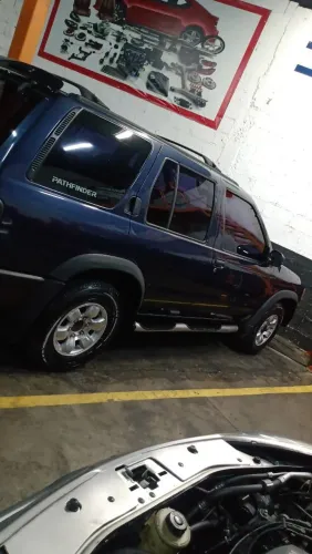 Nissan Pathfinder SE Luxo 3.3 V6 12V 1999
