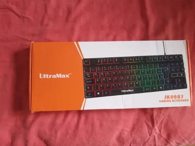 Teclado UltraMax Semi-Mecânico ABNT2 com LED RGB - Ideal para Jogos