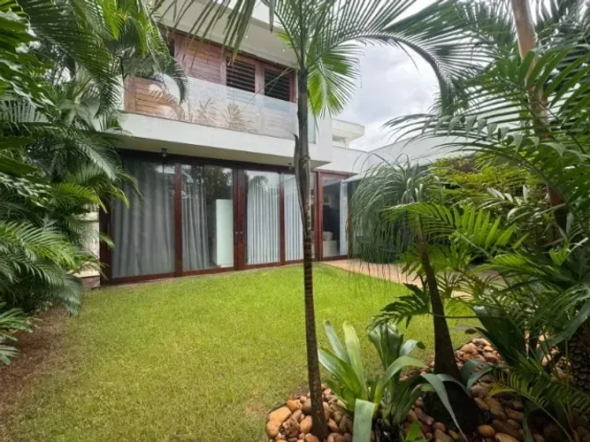 Casa Duplex 2/4 sendo 2 suítes no Flora Boulevard de 239 m², 4 vagas por 1.600.000,00