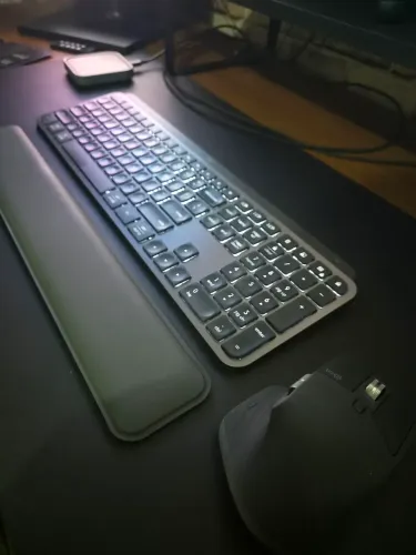 Kit Logitech Teclado MX Keys e Mouse MX Master 3S
