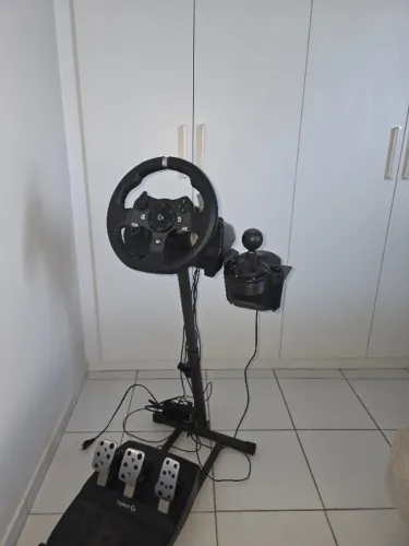 Volante Logitech G920 + Pedais + Câmbio + Suporte para uso.