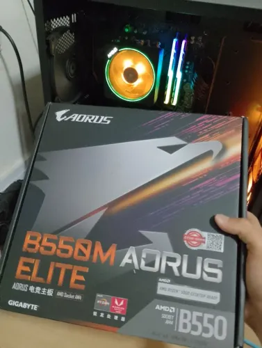 Placa mãe B550M Aorus Elite