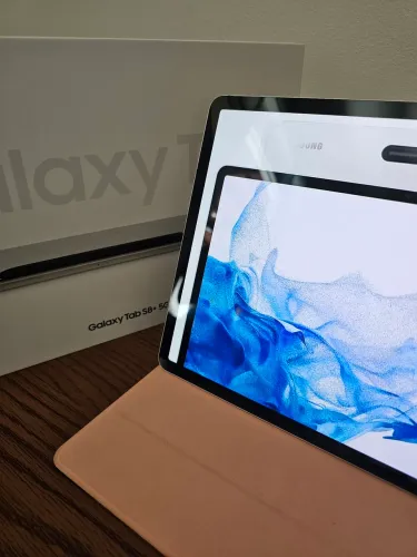 Tab S8+ plus. Não é FE. É linha S.