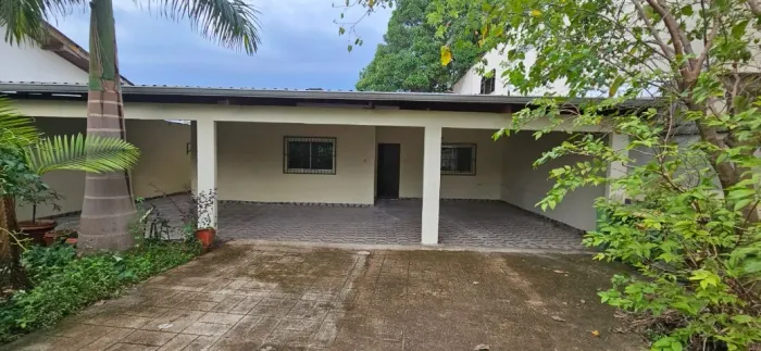 Casa no bairro São João Bosco, 3 quartos