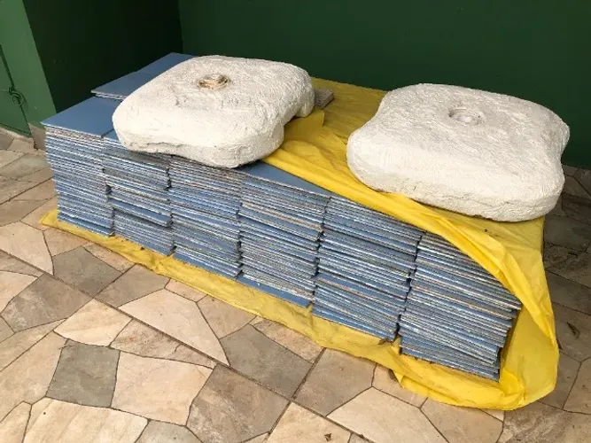 AZULEJOS / PISOS AZUIS ANTIGOS! APROX. 650 UNIDADES