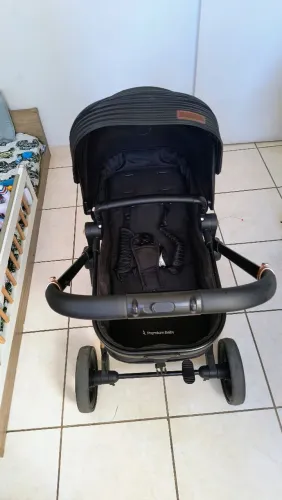 Carrinho de bebê e bebê conforto Aston Premium Baby