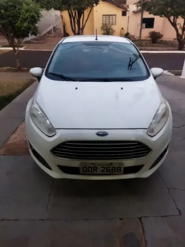 Ford Fiesta 1.5 16V Flex Mec. 5P 2015